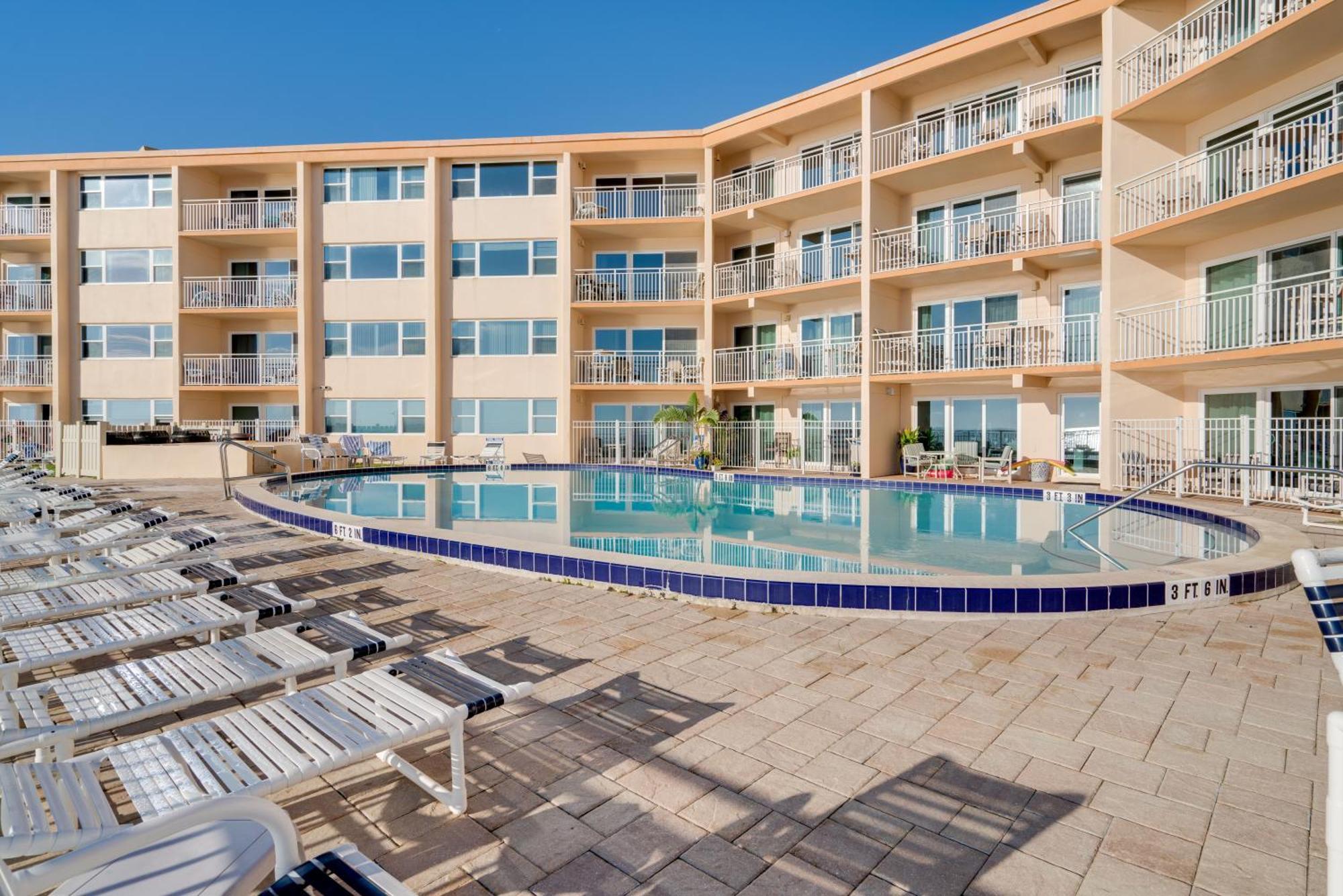 Paradise Beach Club - Oceanfront And Penthouse Сателлайт-Біч Екстер'єр фото